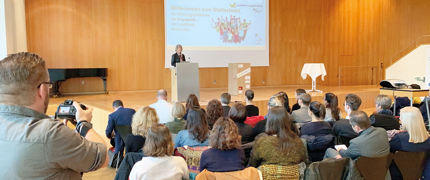 Bild: Start der Bildungsplattform in Karlsruhe im November 2019